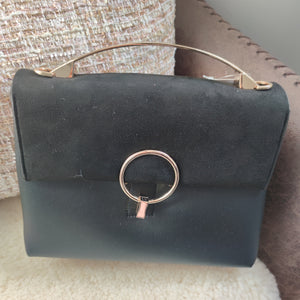 Sac noir, Bolina