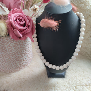 Collier de perles fantaisie, Aphaïa