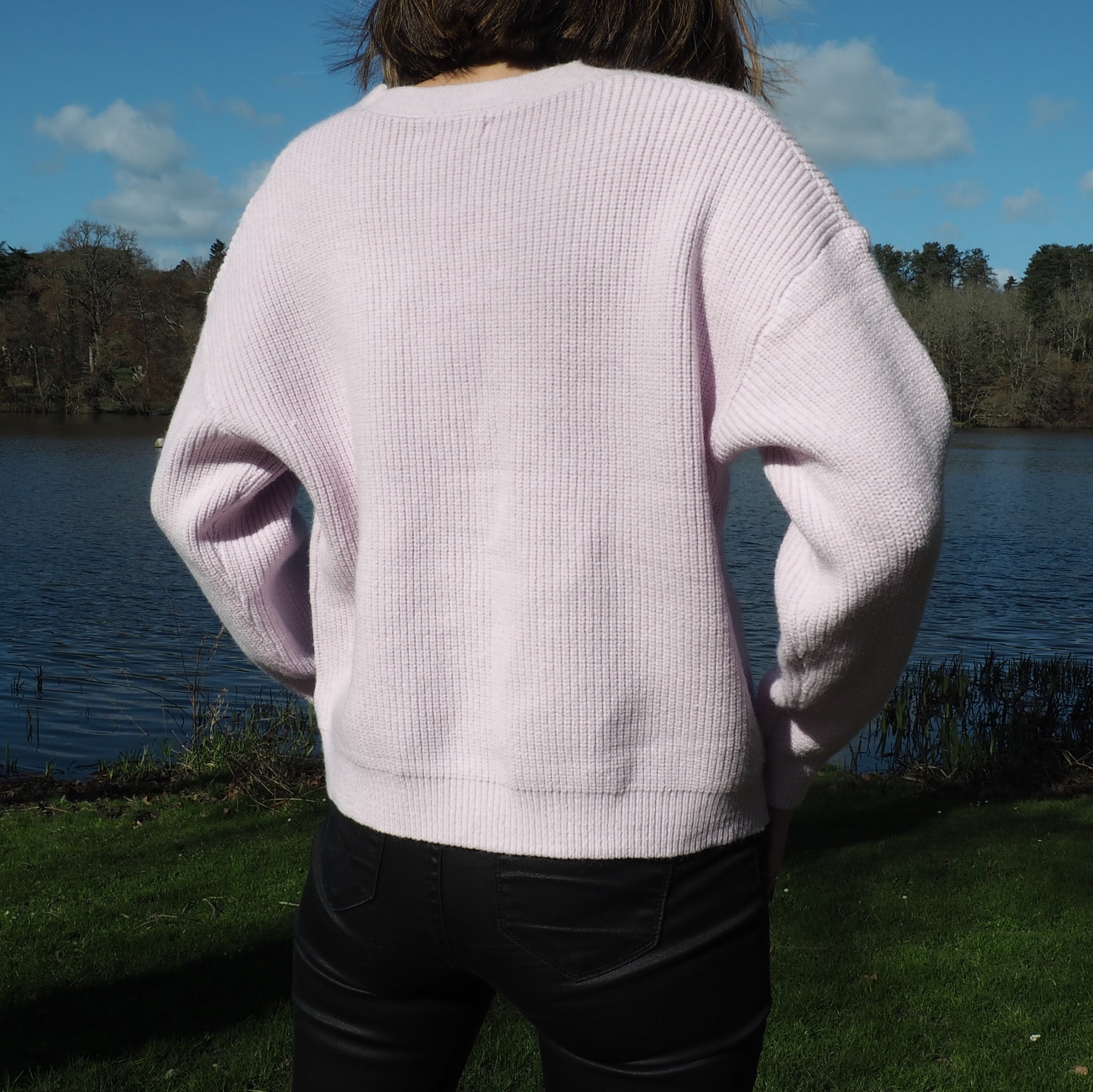 Gilet, Pluton