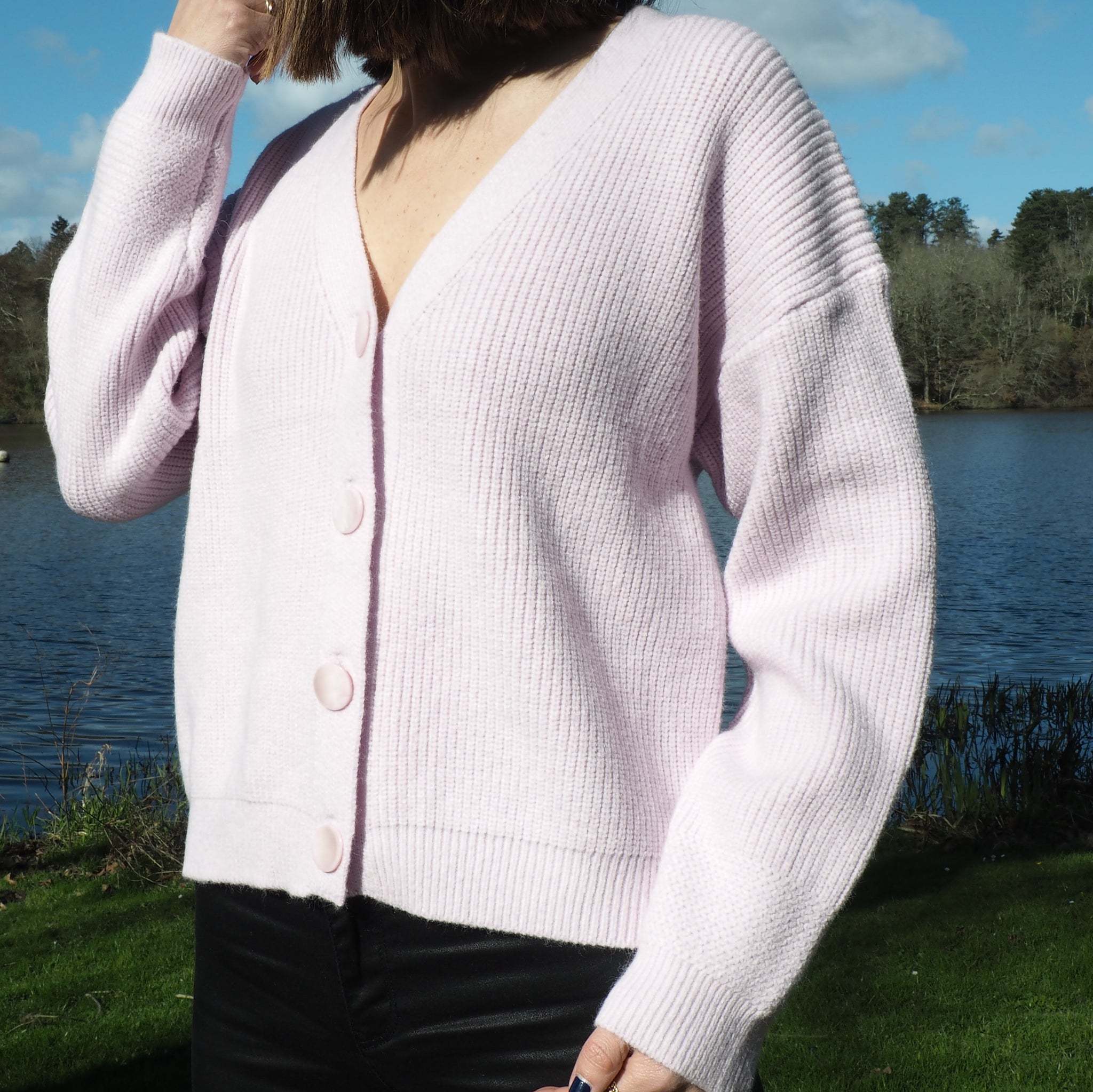 Gilet, Pluton