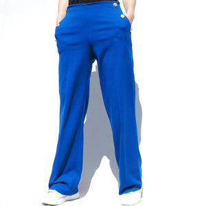 Pantalon large, Trivia